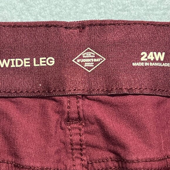Liz Claiborne Women Wide-Leg High-Rise Stretch Burgundy Velvet Pants Sz 24W NWT - Picture 5 of 11